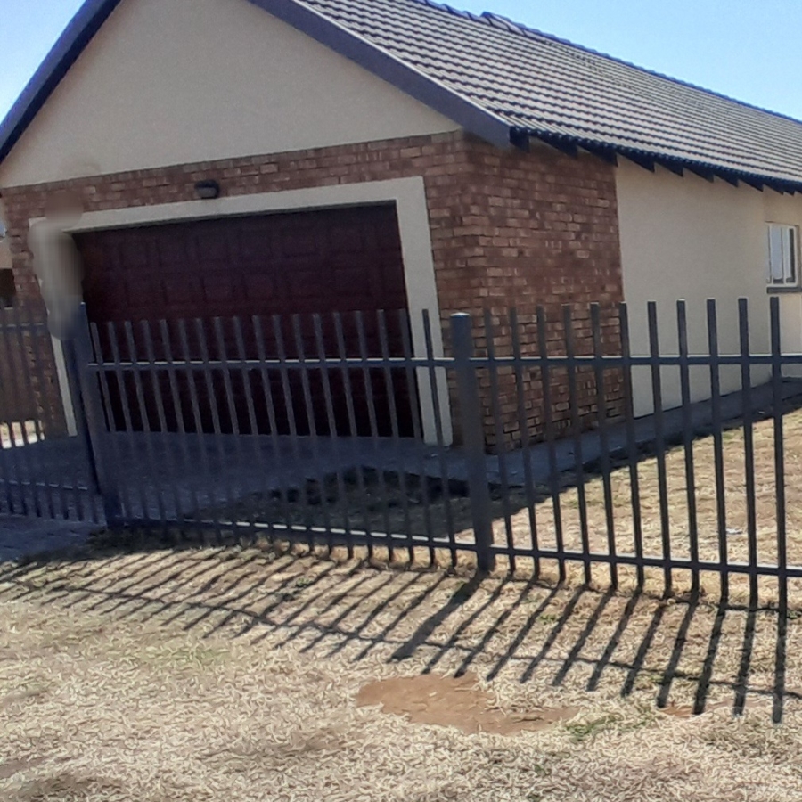 3 Bedroom Property for Sale in Waterkloof North West